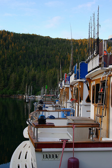 Tanaku Lodge Boats